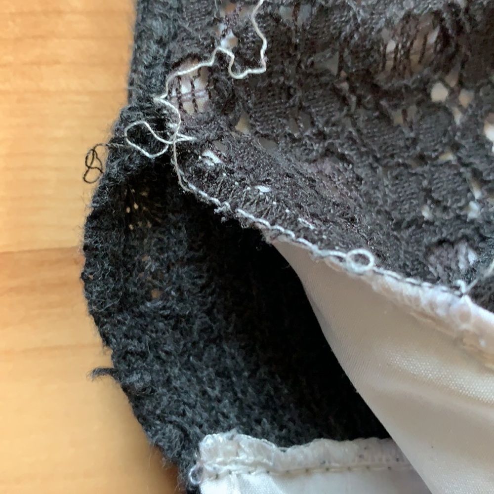 Simply Vera Vera wang medium sweater - Picture 5 of 8